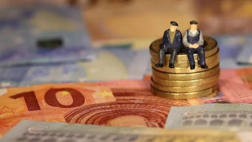 美团去年月均有单骑手336万,2025新奥开奖走势图表,重点解答解释落实_枚举版V2.80